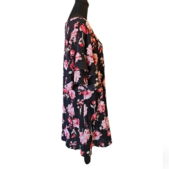 Wishful Semi Sheer Black & Red Floral Tunic Flutter Sleeves - Picture 6 of 7